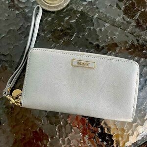 DKNY zip wallet